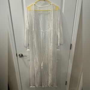 White lace duster